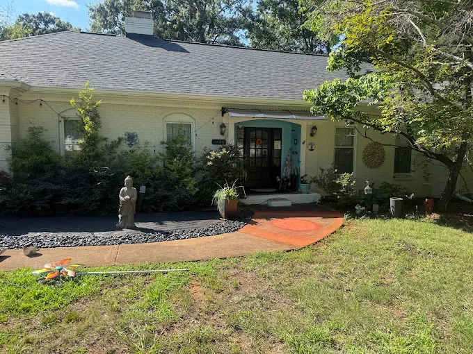 Sonora area residential home with a well-maintained roofline and gutter system